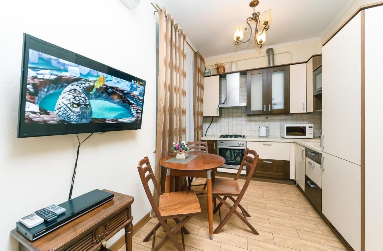 Квартира В Тихом Месте Шумного Мегаполиса Kiev Exterior foto